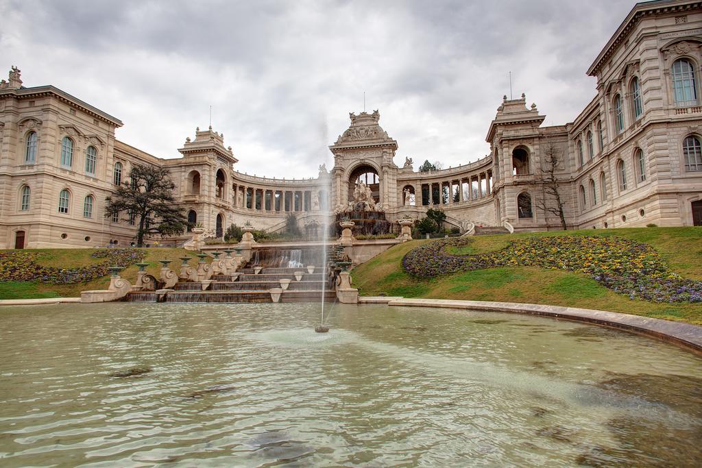 Du Palais Longchamps