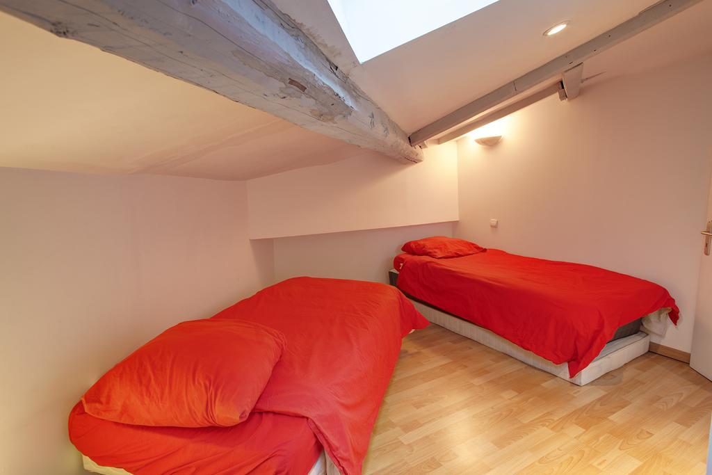 Du Palais Longchamps Apartamento